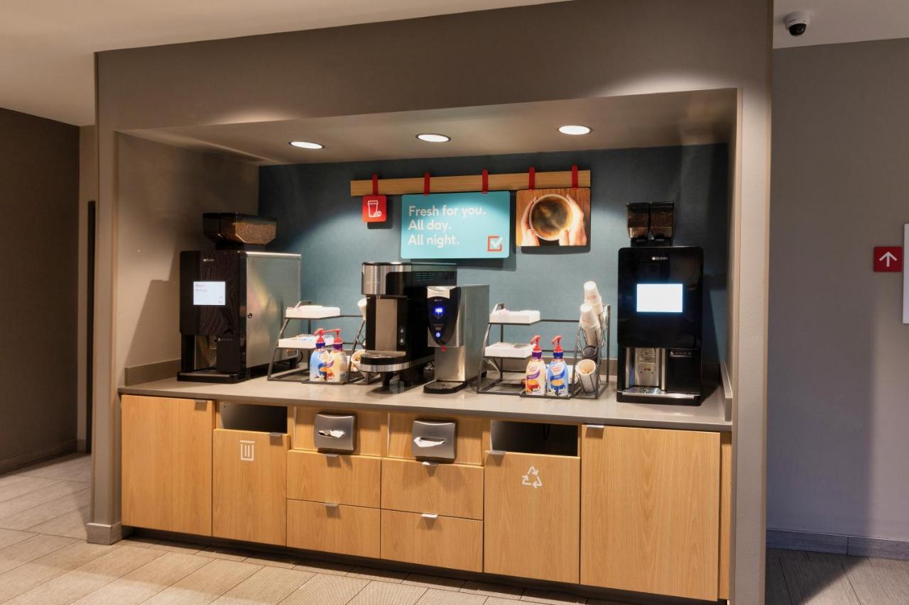 Avid Hotels - Denver Airport Area By Ihg Bagian luar foto