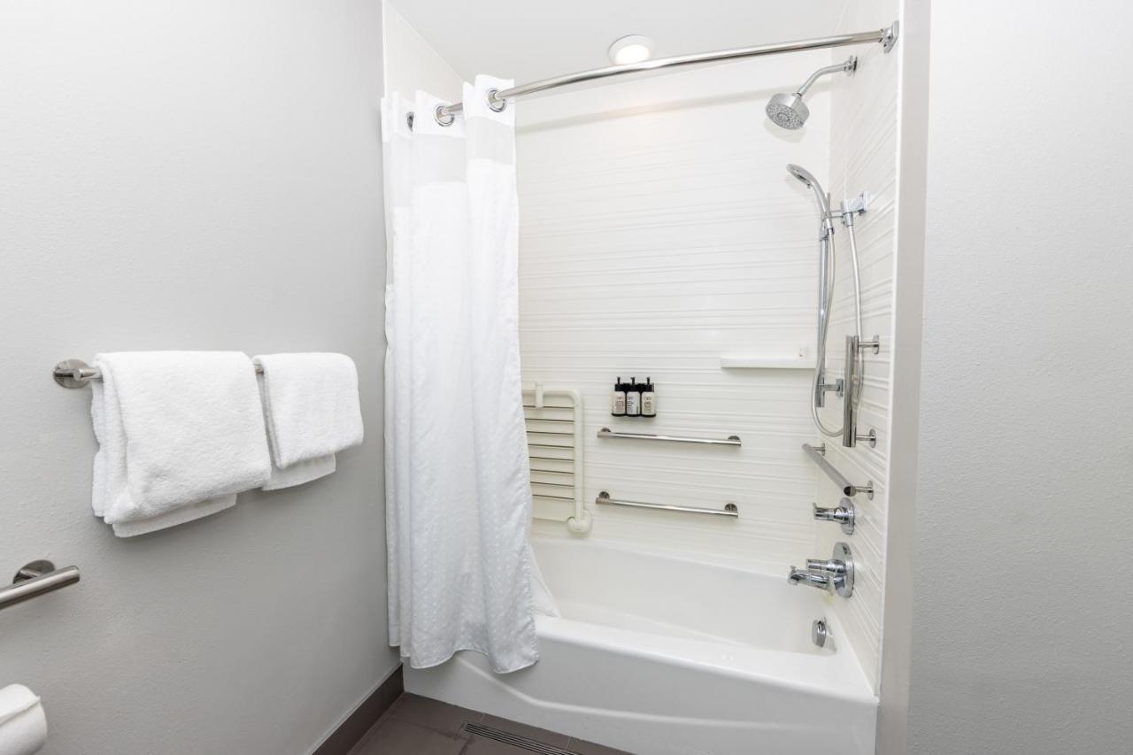 Avid Hotels - Denver Airport Area By Ihg Bagian luar foto